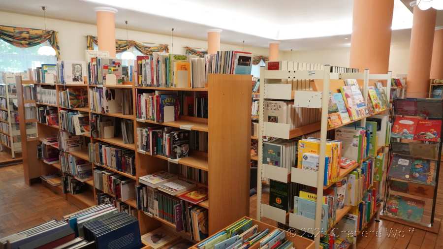 In der Bücherei Bad Lobenstein